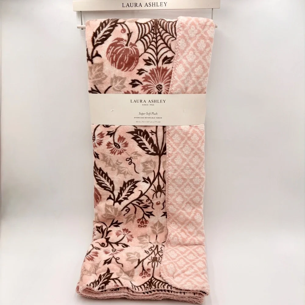 Laura‎ Ashley Oversized Reversible Throw Blanket Pink Floral Halloween Spiders